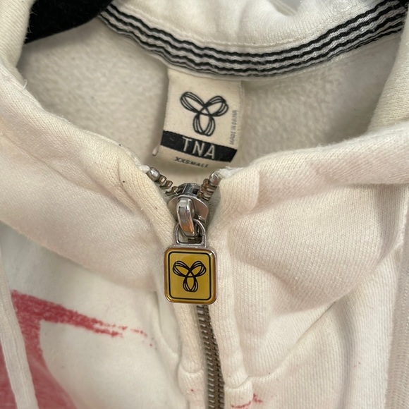 TNA Canada Olympics White Zip-up Hoodie - Picture 3 of 5